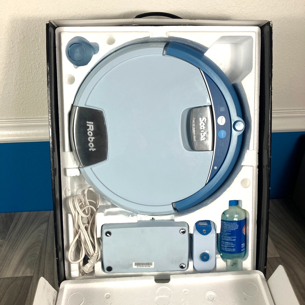 iRobot Scooba Model 5900 Robotic Floor‎ Mopper Washing Scrubbing Robot Cleaner